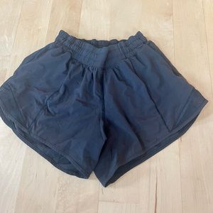 Lululemon Hotty Hot Shorts, Size 4